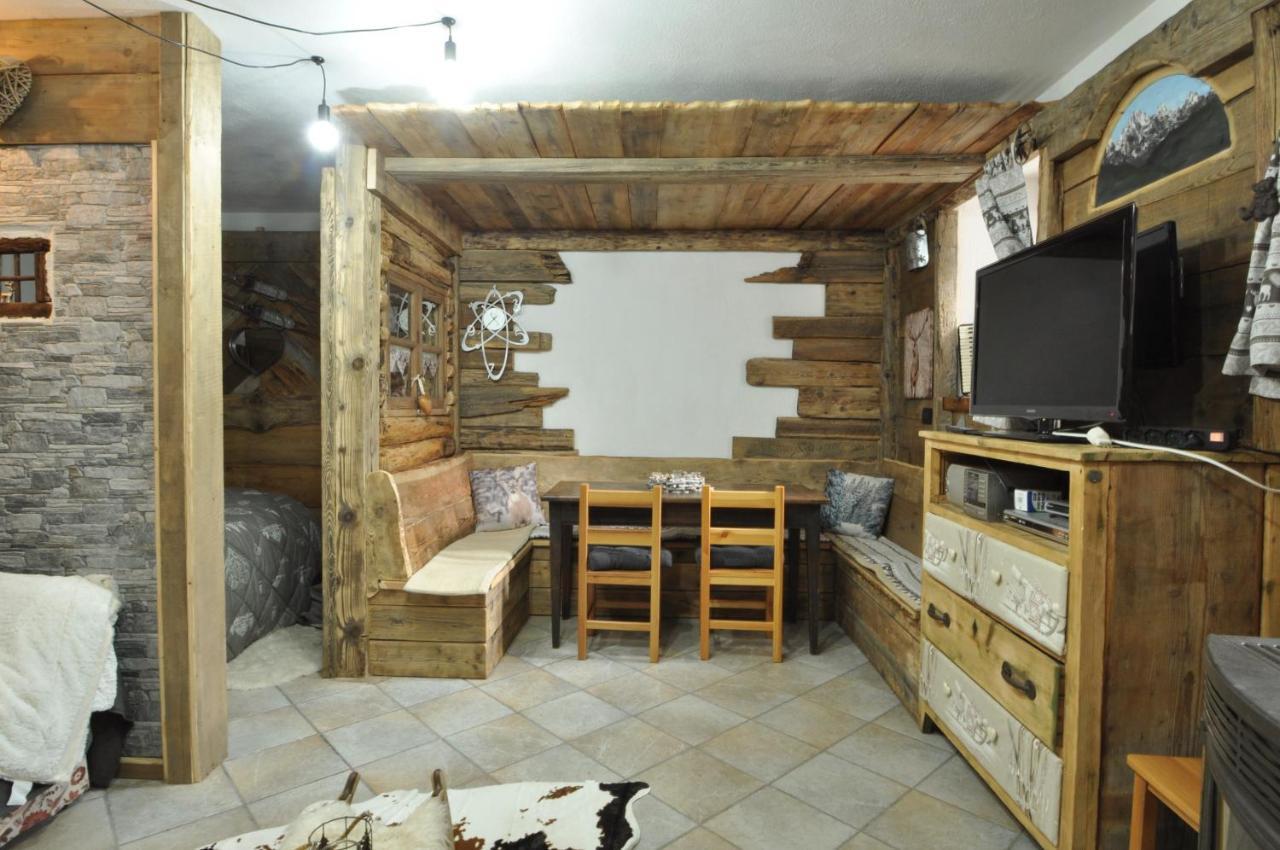 Magnifica Tavernetta Di La Thuile Extérieur photo
