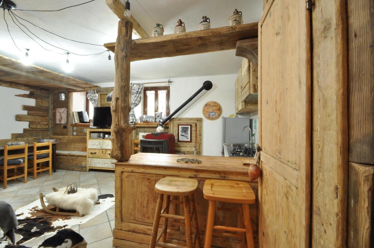 Magnifica Tavernetta Di La Thuile Extérieur photo